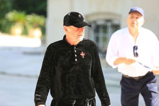 Îl avertizează direct pe Gigi Becali: „FCSB joacă în 10 oameni toate meciurile!”