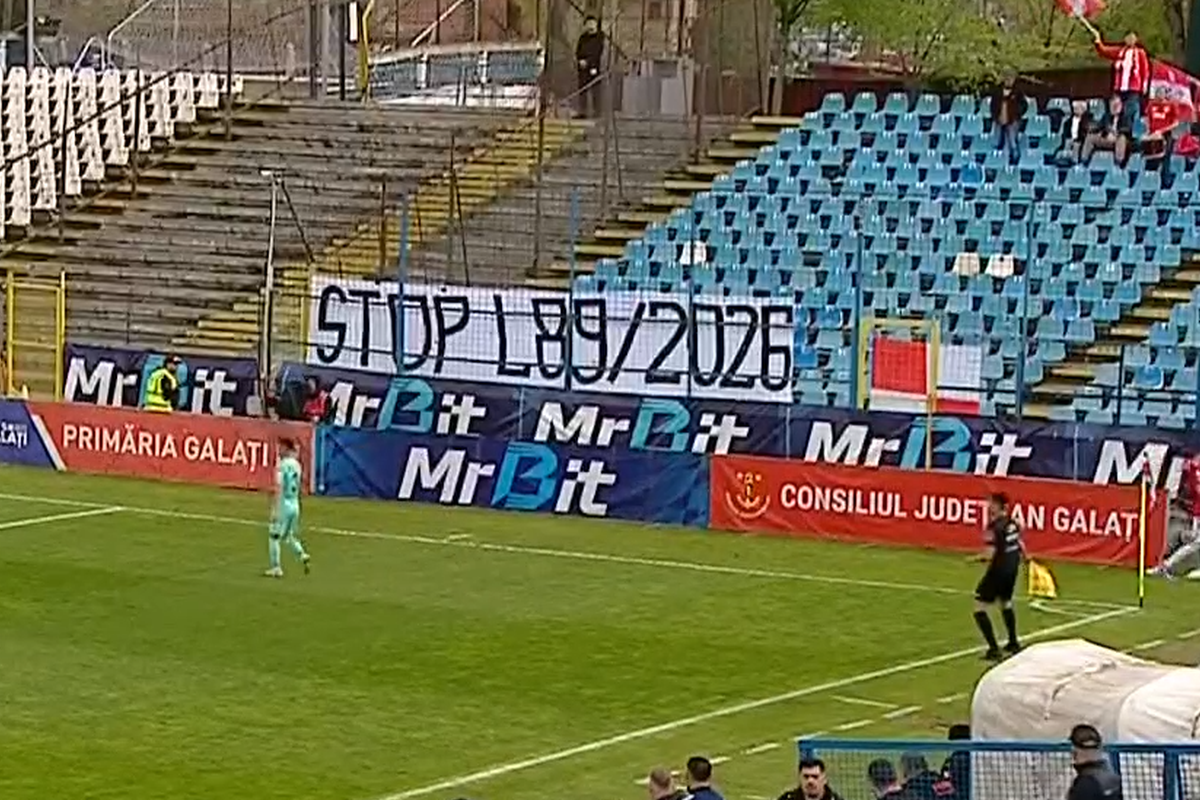 Ambele galerii au protestat la Oțelul - UTA: care a fost motivul