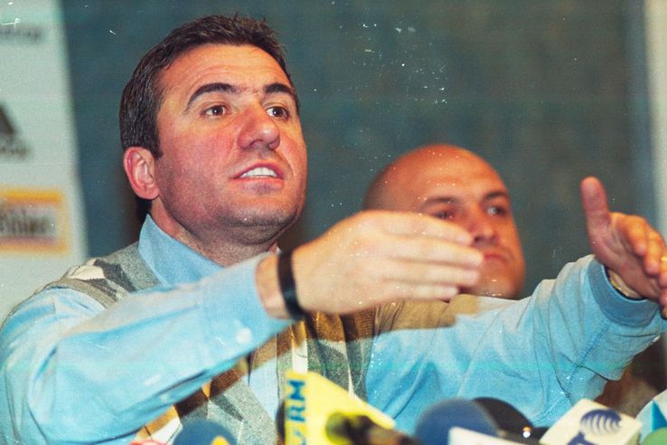 Conferința ținută de Hagi la două zile după România - Slovenia / Sursă foto: Arhivă Gazeta Sporturilor