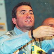 Conferința ținută de Hagi la două zile după România - Slovenia / Sursă foto: Arhivă Gazeta Sporturilor