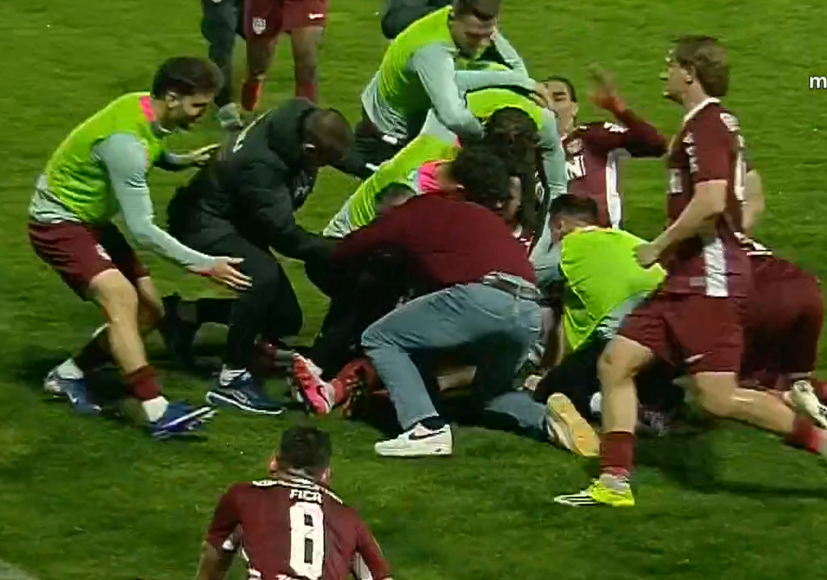 Când nimeni nu mai spera, Adrian Păun a adus victoria CFR -ului la Mioveni: Pancu a sprintat direct la eroul său