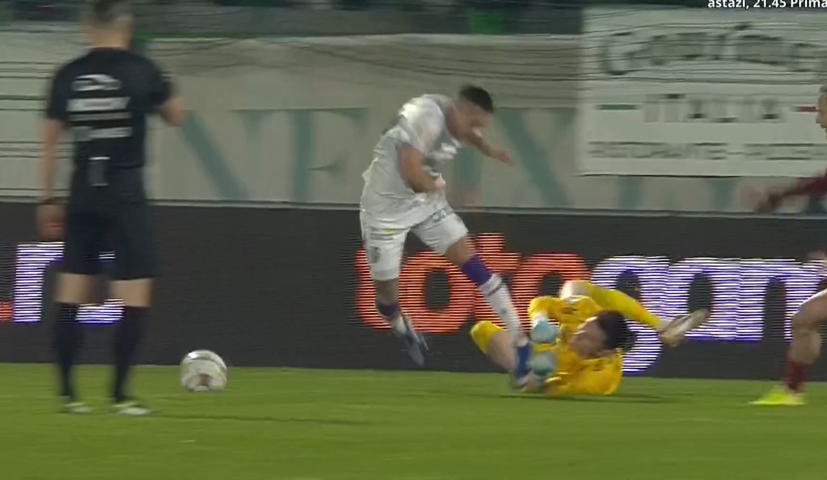 Fază ciudată la FC Argeș - CFR Cluj, cu Istvan Kovacs în prim-plan: „De ce mai dai cartonaș galben?”