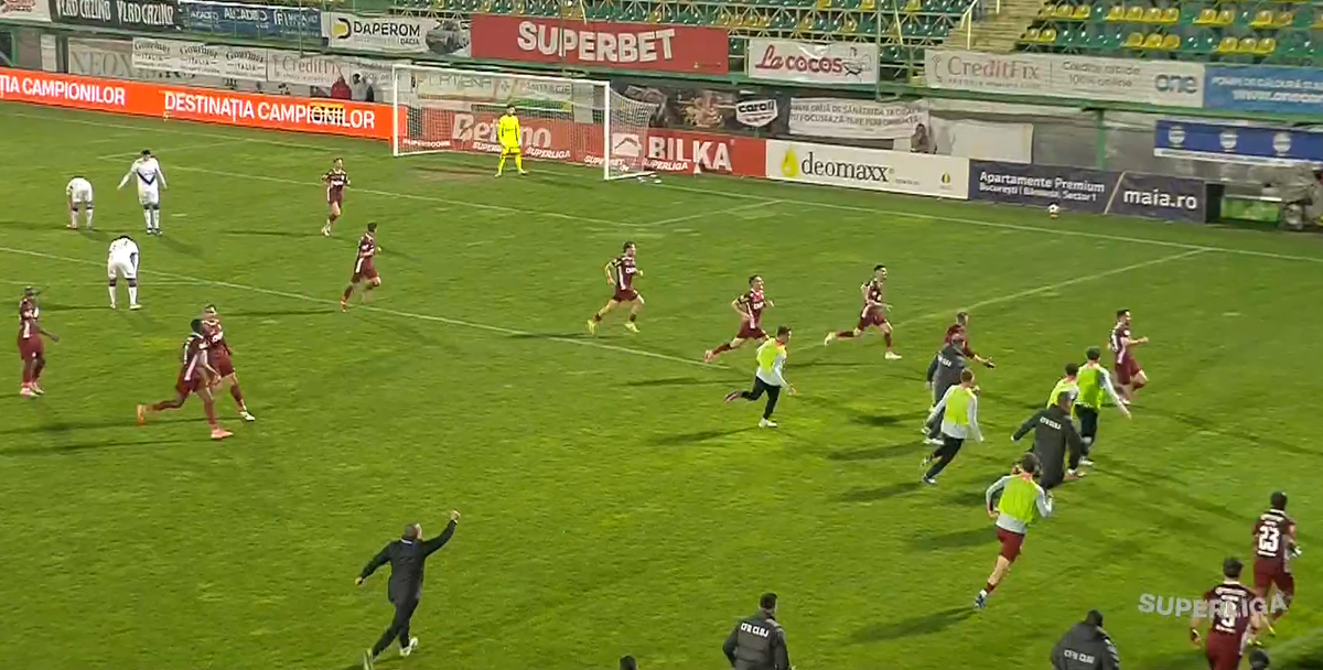 Când nimeni nu mai spera, Adrian Păun a adus victoria CFR -ului la Mioveni: Pancu a sprintat direct la eroul său