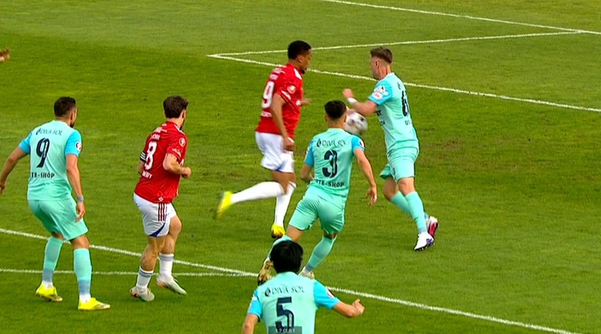 Faza care l-a scos din minți pe Adrian Mihalcea: penalty și eliminare în Oțelul - UTA