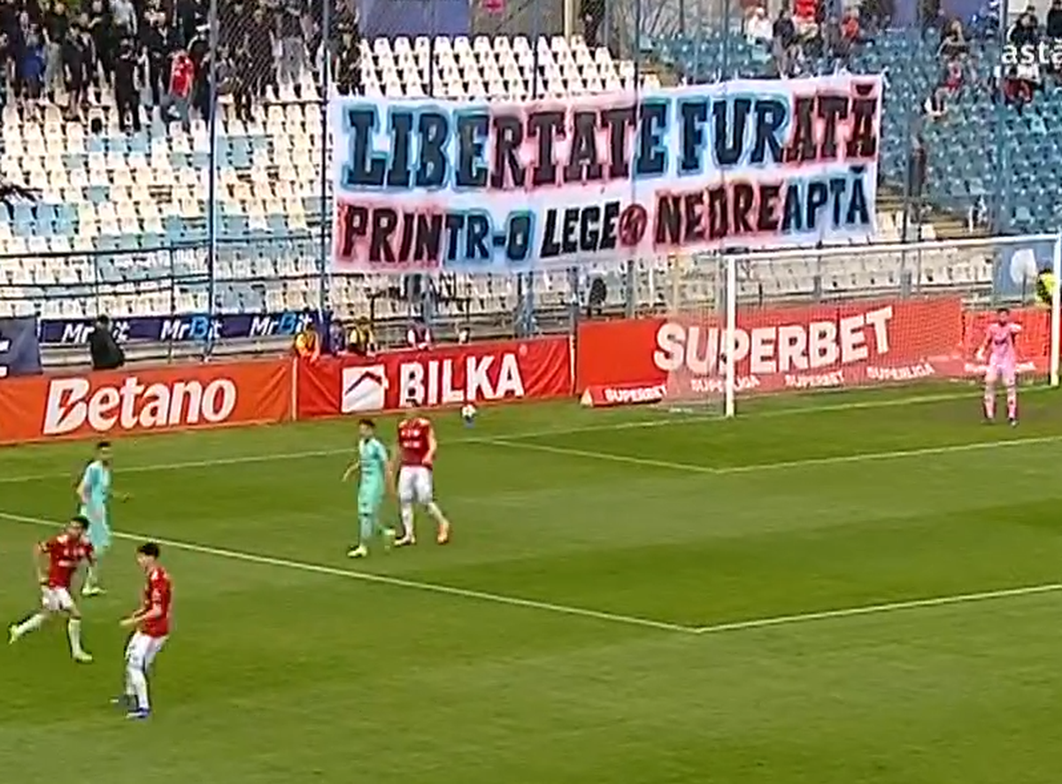 Ambele galerii au protestat la Oțelul - UTA: care a fost motivul