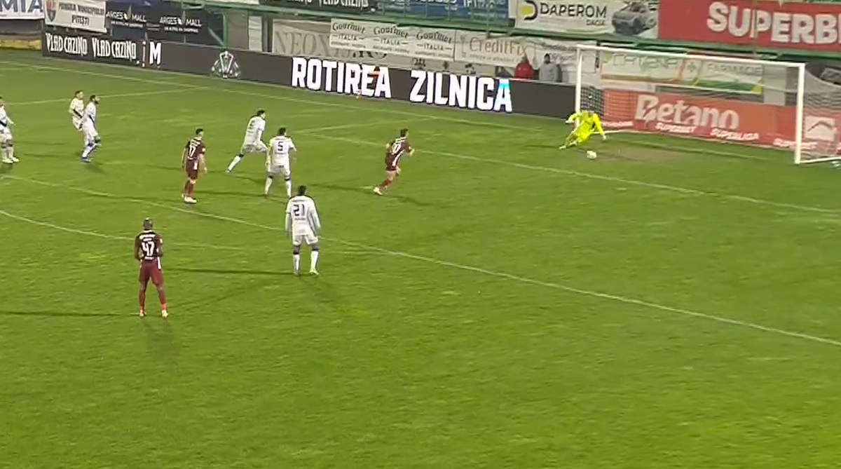 Când nimeni nu mai spera, Adrian Păun a adus victoria CFR -ului la Mioveni: Pancu a sprintat direct la eroul său