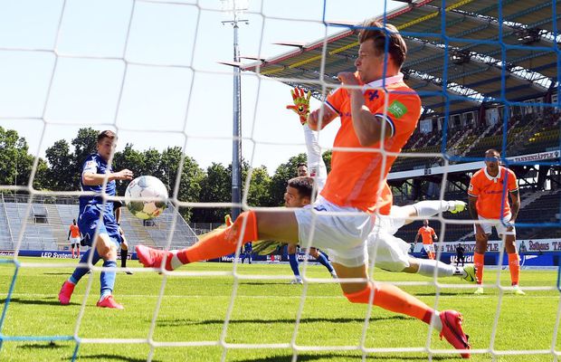 Ponturile zilei din Zweite Bundesliga și analizele celor patru partide în care joacă TOP 3