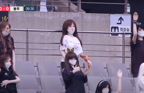 FOTO INCREDIBIL » Păpuși gonflabile ca fani în tribune la FC Seoul!