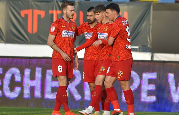 Gigi Becali își desființează propriul jucător: „E căcăcios, îi tremură picioarele!” + Transferul ratat pe care îl regretă: „Nu e mare fotbalist, dar e bărbat adevărat”