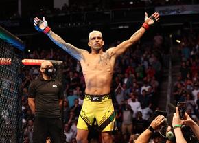Povestea lui Charles Oliveira, noul campion al diviziei ușoare din UFC » Internat 2 ani + 7 ani de infiltrații: „Medicii i-au spus mamei că nu voi mai putea merge niciodată”