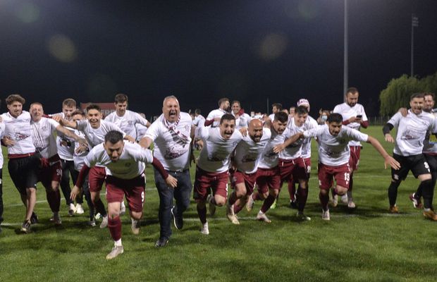 ASU Poli Timișoara - CS Mioveni 2-2 » Rapid a promovat matematic în Liga 1! Ajutor de la Dan Alexa