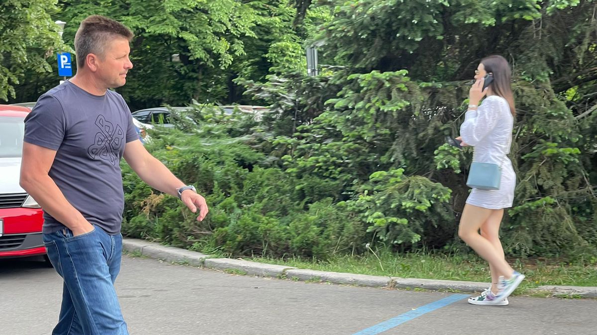 Dinamoviștii au ajuns în Herăstrău la dineul plătit de Nicu Badea, omul care le-a interzis folosirea siglei! » Apariție spectaculoasă a lui Torje