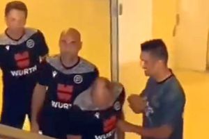 Imaginile cu arbitrul Lahoz și Casemiro au devenit virale: „O rușine pentru arbitrajul spaniol! D-asta nu i-a dat niciodată cartonaș roșu!”