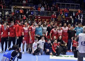 Sezon rotund pentru Dinamo » Alb-roșiii au reușit din nou eventul