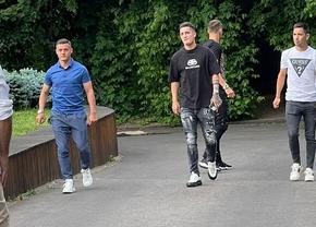 Dinamoviștii au ajuns la dineul organizat de Badea, omul care le-a interzis folosirea siglei » Fotbalistul care a uimit cu bolidul de 100.000 €