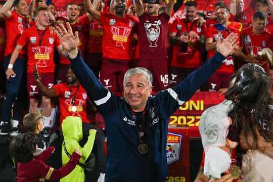 Dan Petrescu s-a bucurat pentru titlu, apoi gândurile i-au fugit la cupele europene / Sursă foto: Raed Krishan (GSP)