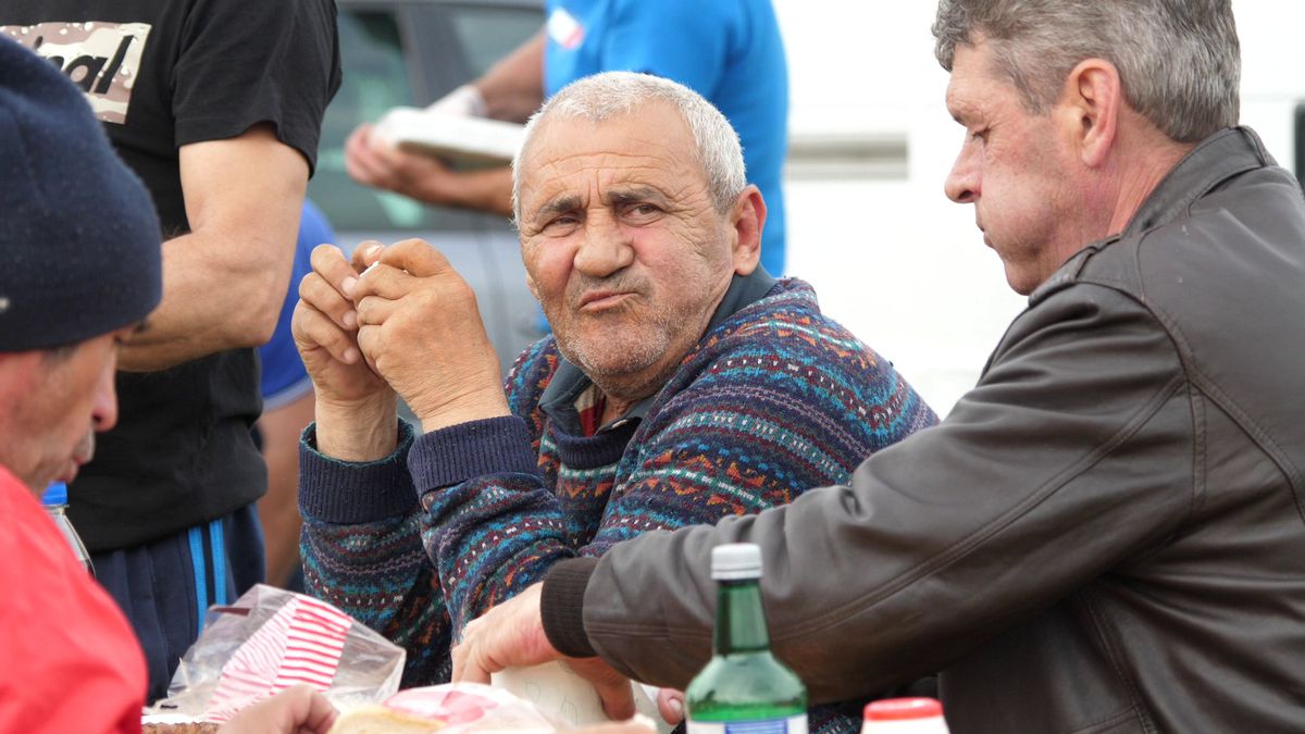 Talpan, rezolv-o p-asta! Doi antrenori s-au certat și fiecare și-a înființat echipa lui: „Jandarmeria a venit doar ca să nu li se urce băutura la cap”