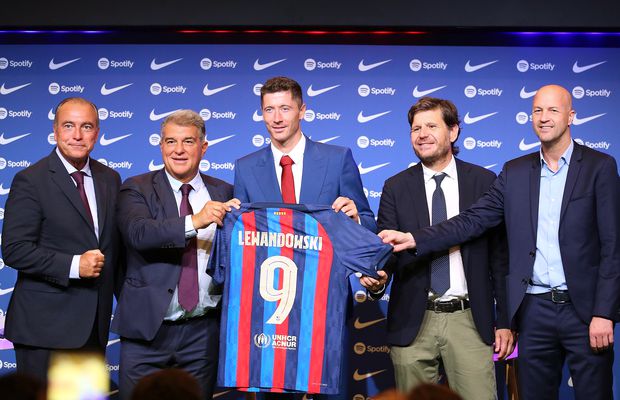 A plecat de la Barcelona și a ales să-și explice decizia pe Twitter