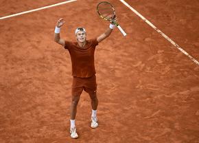 Holger Rune, victorie fantastică în fața lui Djokovic » Tenis PERFECT în decisivul de la Roma: ZERO erori neforțate