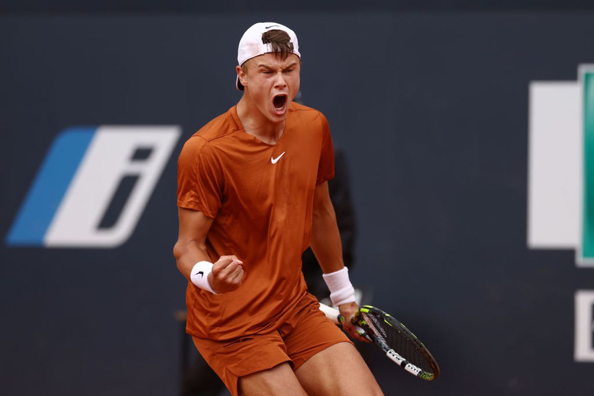 Holger Rune, victorie fantastică în fața lui Djokovic » Tenis PERFECT în decisivul de la Roma: ZERO erori neforțate