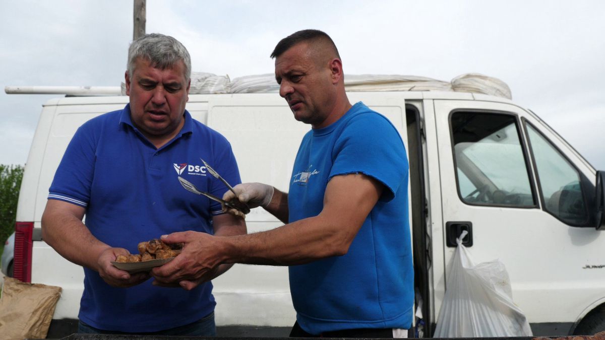 Talpan, rezolv-o p-asta! Doi antrenori s-au certat și fiecare și-a înființat echipa lui: „Jandarmeria a venit doar ca să nu li se urce băutura la cap”