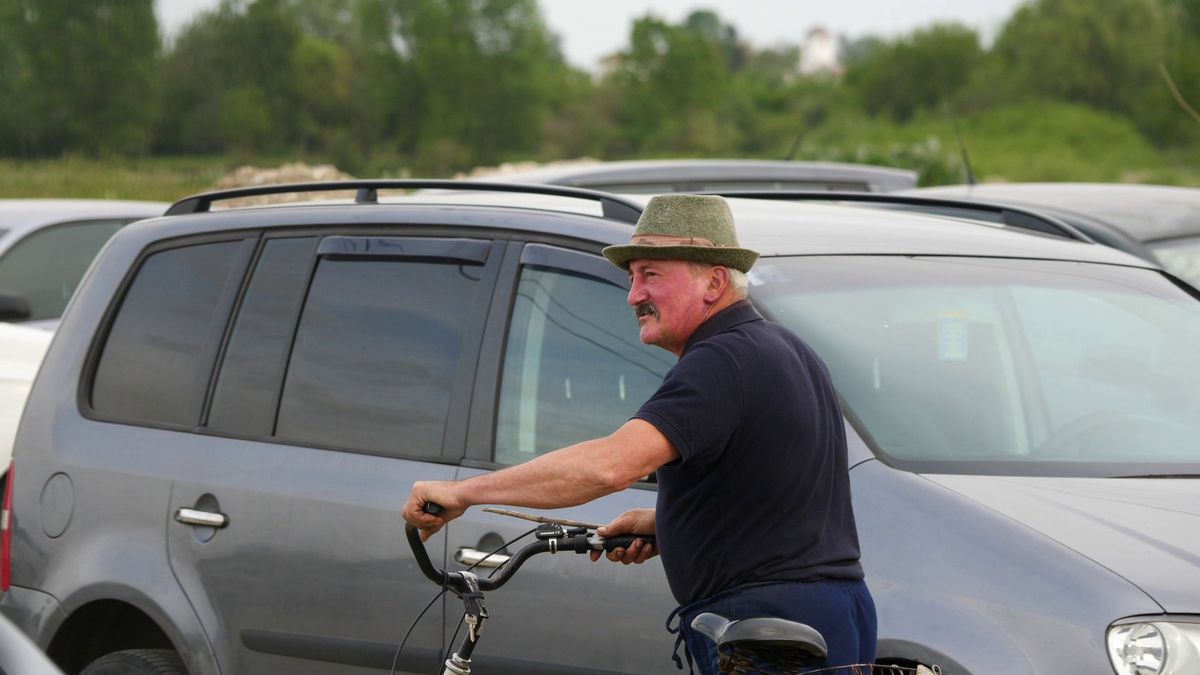 Talpan, rezolv-o p-asta! Doi antrenori s-au certat și fiecare și-a înființat echipa lui: „Jandarmeria a venit doar ca să nu li se urce băutura la cap”