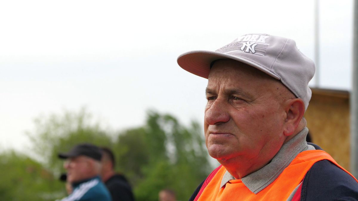 Talpan, rezolv-o p-asta! Doi antrenori s-au certat și fiecare și-a înființat echipa lui: „Jandarmeria a venit doar ca să nu li se urce băutura la cap”