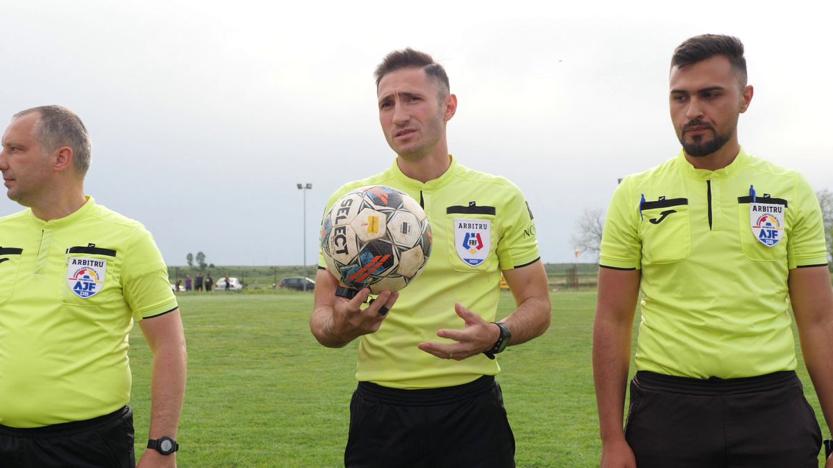 Talpan, rezolv-o p-asta! Doi antrenori s-au certat și fiecare și-a înființat echipa lui: „Jandarmeria a venit doar ca să nu li se urce băutura la cap”