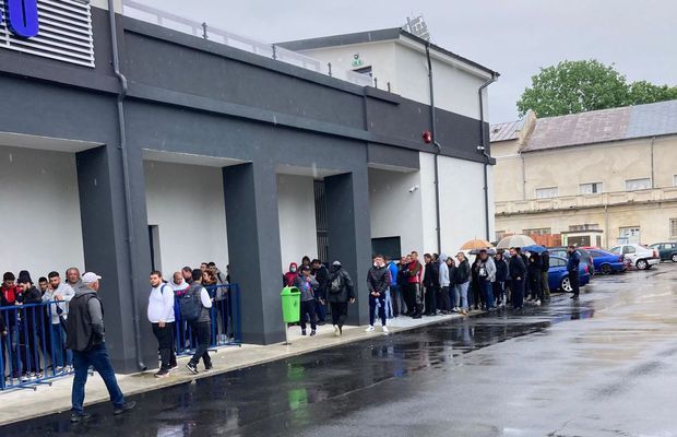 Cozi imense și scandal la Târgoviște înainte de Chindia - FC Voluntari