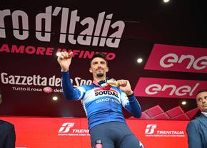 Julian Alaphilippe, victorie superbă în etapa a 12-a din Giro d'Italia