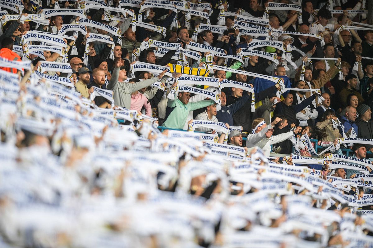 Nebunie în Anglia » Leeds și-a distrus adversara și e la un meci de revenirea în Premier League