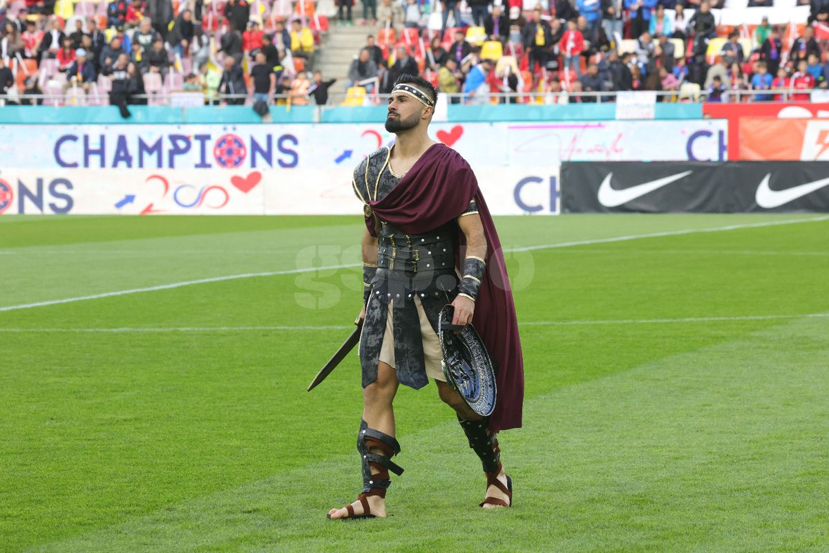 Mirel Rădoi și-a vărsat furia pe costumele de supereroi ale campionilor: „Lipsă de respect pentru toată lumea! Eu nu le voi permite!”