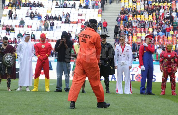 Mirel Rădoi și-a vărsat furia pe costumele de supereroi ale campionilor: „Lipsă de respect pentru toată lumea! Eu nu le voi permite!”