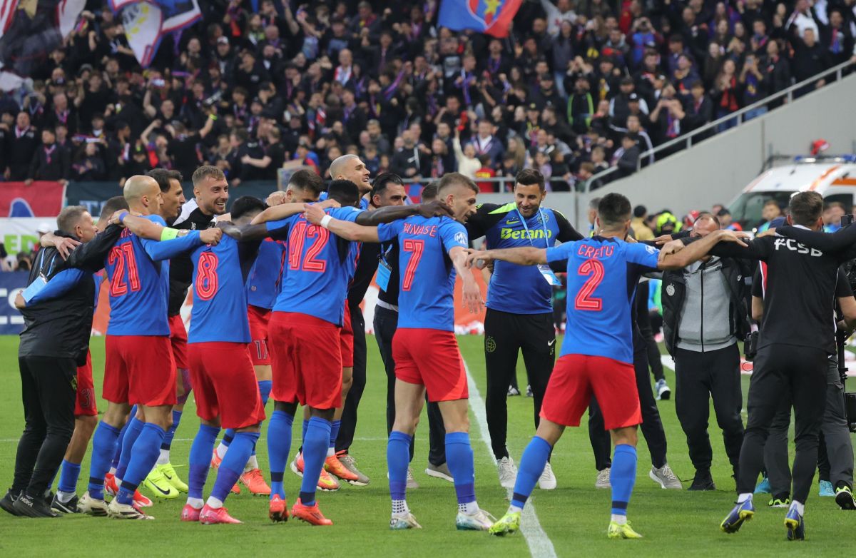 FCSB - Universitatea Craiova, fiesta roș-albastră » Ole, ola, salutați campioana! 10 detalii de la hora bucuriei FCSB