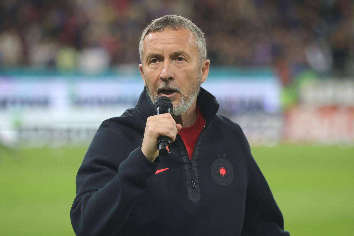 Ce s-a întâmplat în pauza petrecerii de titlu de la FCSB - Universitatea Craiova: „Așa cum v-am obișnuit”