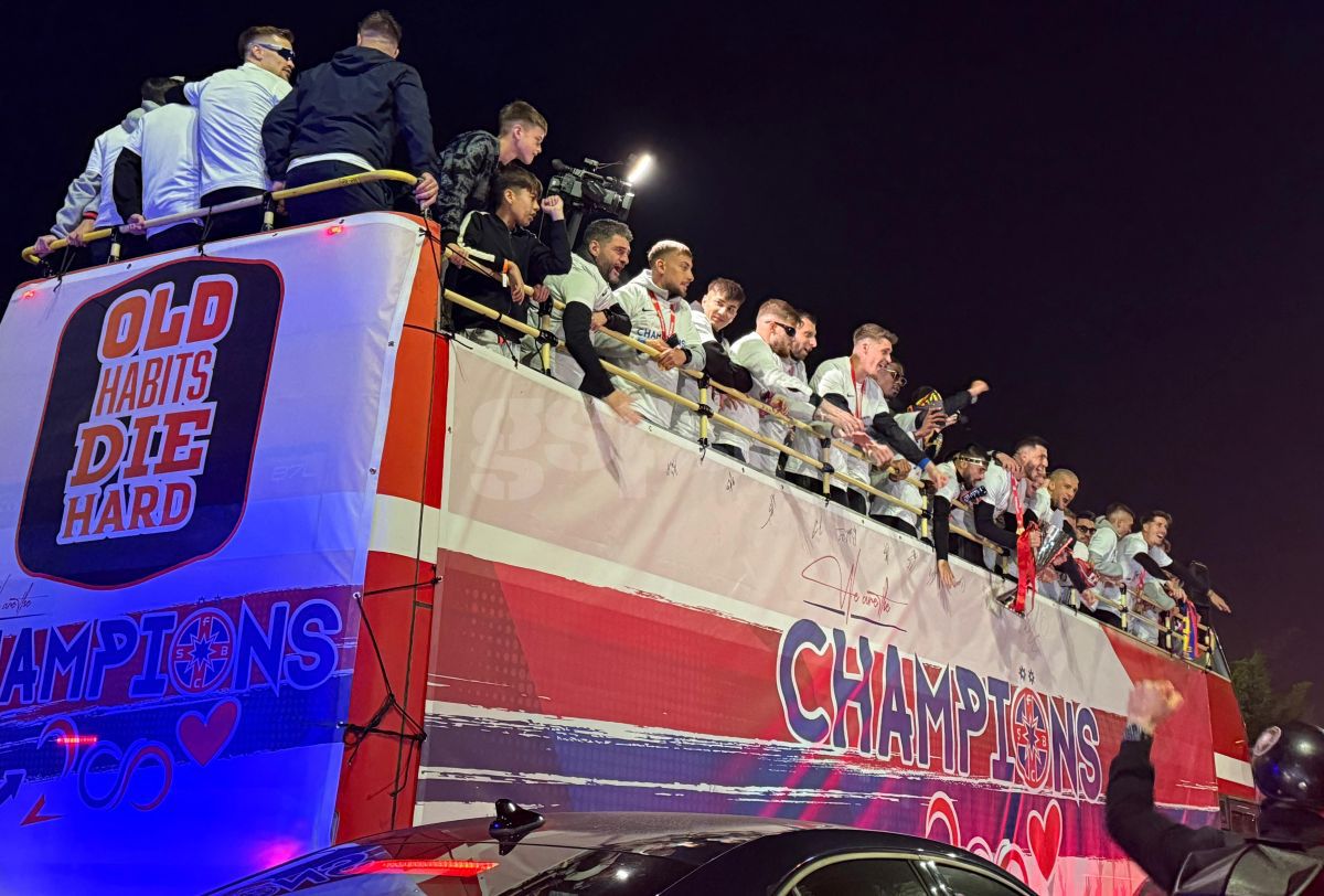 FCSB, petrecere în autocar