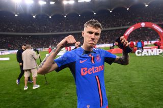 Dezvăluiri despre viața extrasportivă a lui Tavi Popescu » „Familia lui ne-a cerut să mergem să scoatem o domnișoară din apartament”