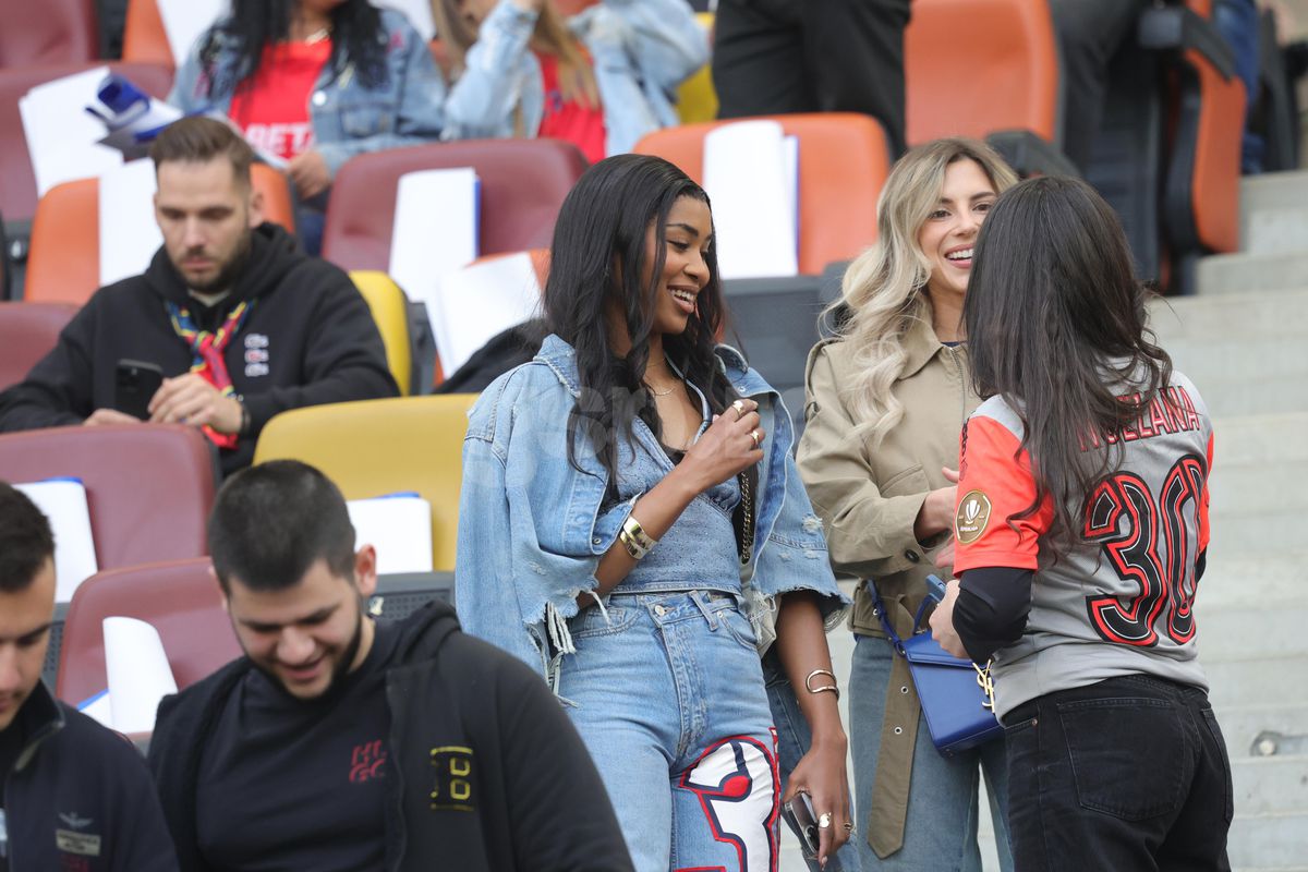 Mbali Malindi, soția lui Siyabonga Ngezana la FCSB - Universitatea Craiova