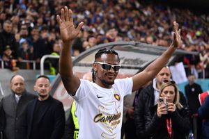 Intră la negocieri pentru transferul lui Siyabonga Ngezana