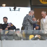 Ilie Năstase, Teia Sponte, Gigi Becali. FCSB, campioană Superligă 2024-2025. Foto: Ionuț Iordache (GSP.RO)