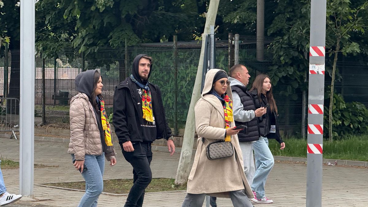 FCSB - Universitatea Craiova, fiesta roș-albastră, imagini înaintea meciului, 17 mai 2025