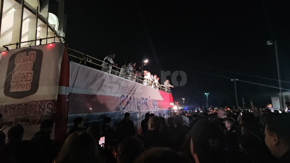 FCSB, petrecere în autocar