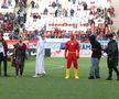 Jucătorii FCSB au venit deghizați în personaje din desenele animate, imagini de pe gazon