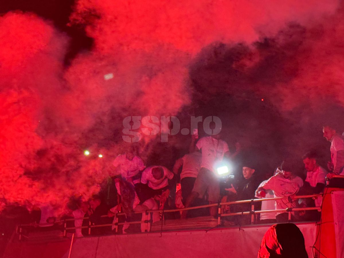 Basarab Panduru, șocat după party-ul de titlu al FCSB-ului: „Incredibil! Cum să nu dea nimeni 5 milioane pe el?”