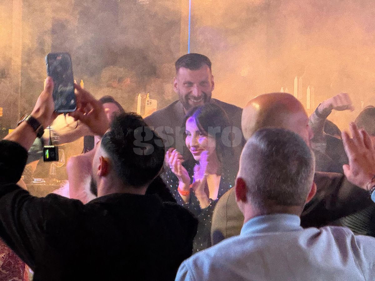 FCSB, petrecere în club