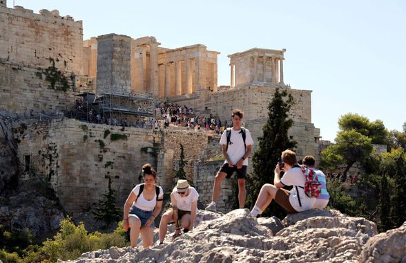 Scandal monstru la Atena » Autoritățile elene vor să dea în judecată renumitul producător de echipament sportiv: „E un spectacol sălbatic, dezgustător și ilegal!”