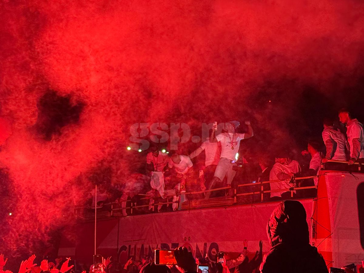 Basarab Panduru, șocat după party-ul de titlu al FCSB-ului: „Incredibil! Cum să nu dea nimeni 5 milioane pe el?”