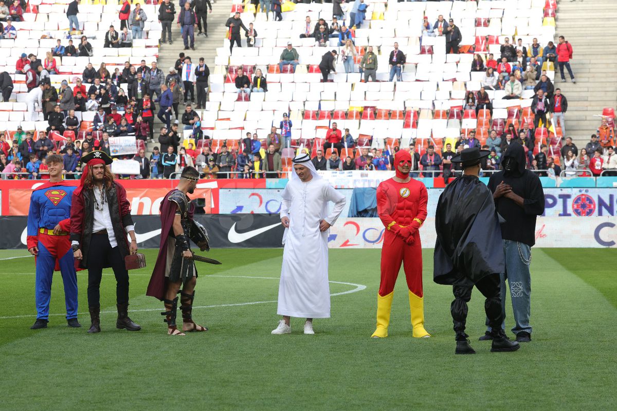 Presa internațională, reacție-fulger după imaginile cu jucătorii FCSB-ului: „Nu e gașca voastră”