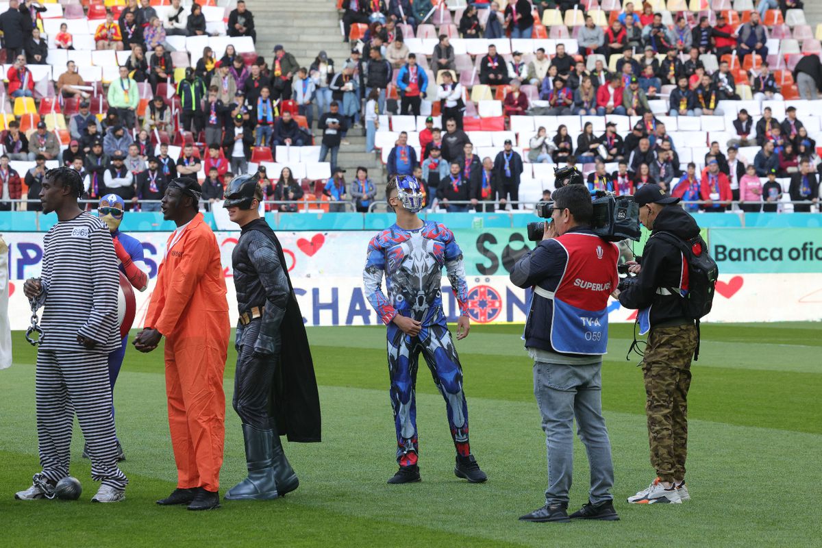 Mihai Stoica, pus pe glume! În ce s-ar fi costumat la petrecerea FCSB-ului: „E animalul meu preferat”