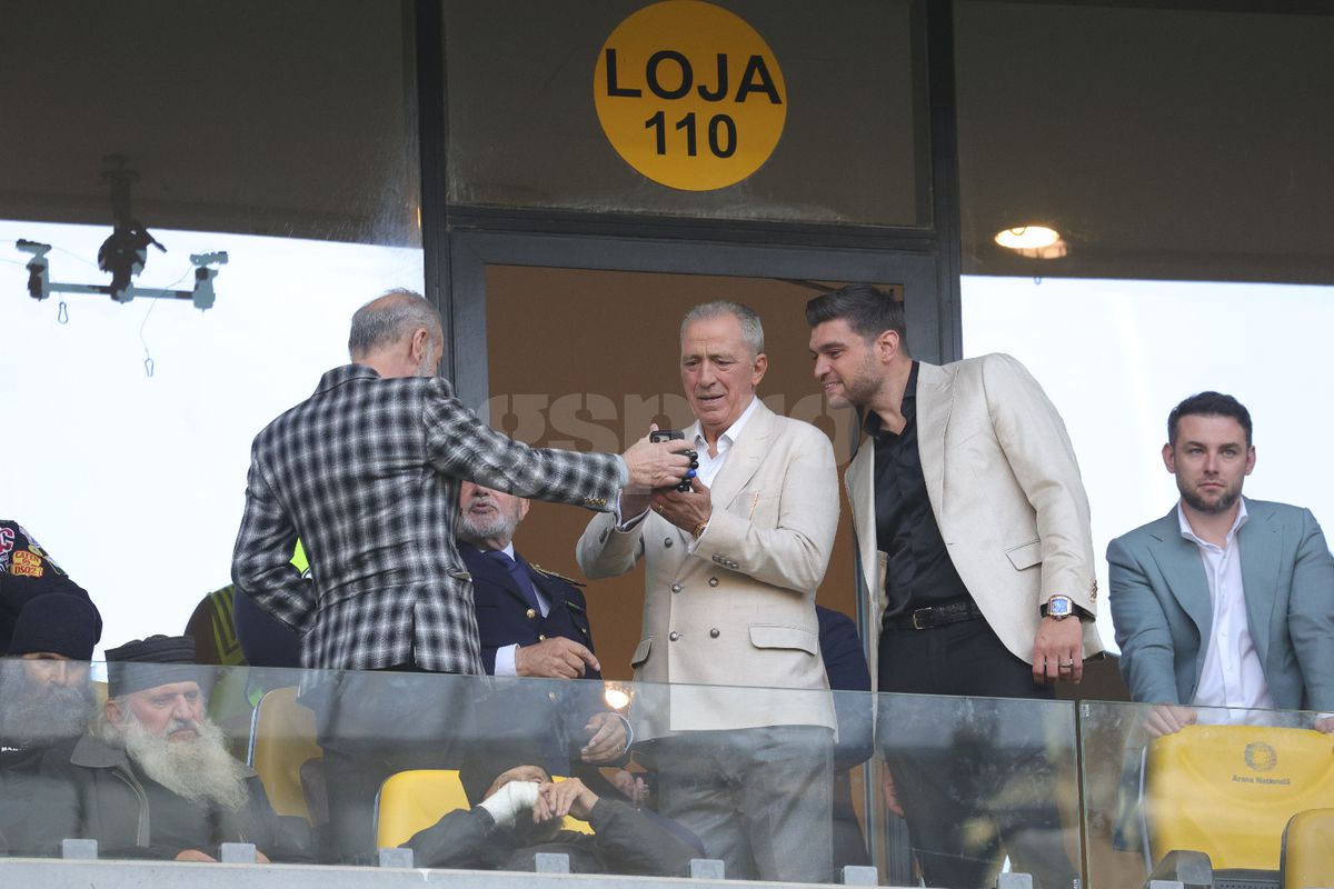 Marius Șumudică, ironizat de cel mai celebru fan al campioanei FCSB: „Înseamnă că se pricepe”